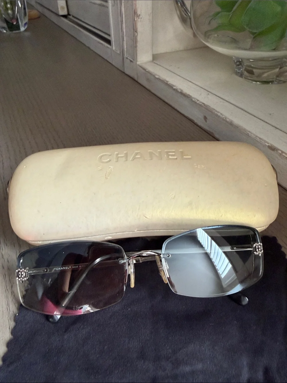 CHANEL vintage rimless